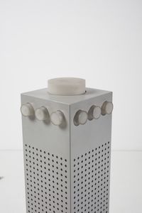 THUN MATTEO (n. 1952) : Lampada da terra Zerodue per Bieffeplast  - Asta Asta 383 | DESIGN E ARTI DECORATIVE DEL NOVECENTO - FINE DESIGN Tradizionale - Associazione Nazionale - Case d'Asta italiane