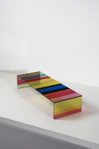 LISSONI PIERO (n. 1956) : Tavolino da salotto The Dark Side of The Moon per Glas Italia  - Asta Asta 383 | DESIGN E ARTI DECORATIVE DEL NOVECENTO - FINE DESIGN Tradizionale - Associazione Nazionale - Case d'Asta italiane