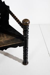 ZOTTI JOSEF (1982 - 1953) : attribuito. Coppia di sedie con tavolino  - Asta Asta 383 | DESIGN E ARTI DECORATIVE DEL NOVECENTO - FINE DESIGN Tradizionale - Associazione Nazionale - Case d'Asta italiane