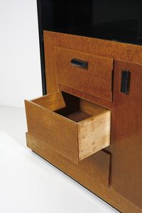 GINO LEVI MONTALCINI & GIUSEPPE PAGANO : Credenza  - Asta Asta 383 | DESIGN E ARTI DECORATIVE DEL NOVECENTO - FINE DESIGN Tradizionale - Associazione Nazionale - Case d'Asta italiane