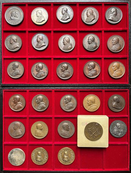 VATICANO. Lotto di 28 medaglie.  - Asta Numismatica - Associazione Nazionale - Case d'Asta italiane
