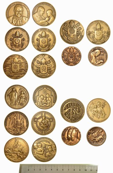 VATICANO. Lotto di 10 medaglie annuali e straordinarie in bronzo.  - Asta Numismatica - Associazione Nazionale - Case d'Asta italiane