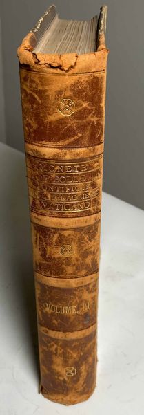 SERAFINI C. Le monete e le bolle plumbee pontificie del Medagliere Vaticano, in Collezioni archeologiche, artistiche e numismatiche dei palazzi apostolici pubblicate per ordine di Sua Santit Pio X a cura della Biblioteca Vaticana dei Musei e delle Gallerie pontificie Volume terzo: Clemente XI (1700-1721) - Pio X (1903).  - Asta Numismatica - Associazione Nazionale - Case d'Asta italiane