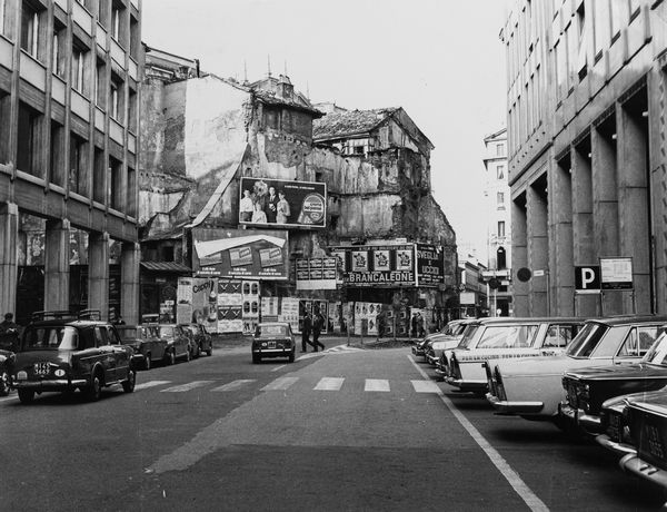 Giancolombo : Pubblicit� stradali, Milano  - Asta Fotografia: Under 1K - Associazione Nazionale - Case d'Asta italiane