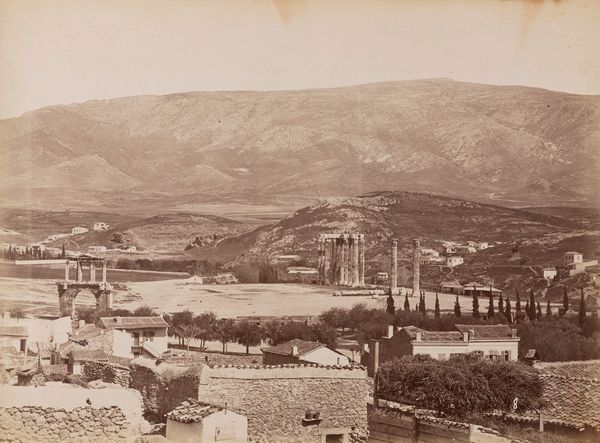 Dimitrios Constantin, Attribuito a : Atene, tempio di Giove olimpico ; Senza titolo  - Asta Fotografia: Under 1K - Associazione Nazionale - Case d'Asta italiane