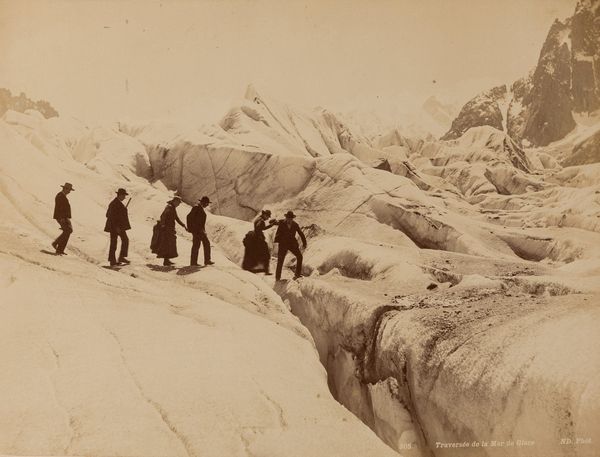 Etienne Neurdein : Travers�e de la Mer de Glace  - Asta Fotografia: Under 1K - Associazione Nazionale - Case d'Asta italiane