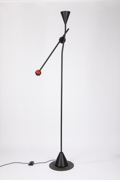 ERNESTO GISMONDI : Lampada da terra  - Asta Tiny design - Associazione Nazionale - Case d'Asta italiane