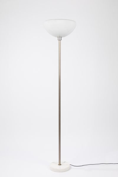 Achille e Pier Giacomo  Castiglioni : Lampada da terra  - Asta Tiny design - Associazione Nazionale - Case d'Asta italiane