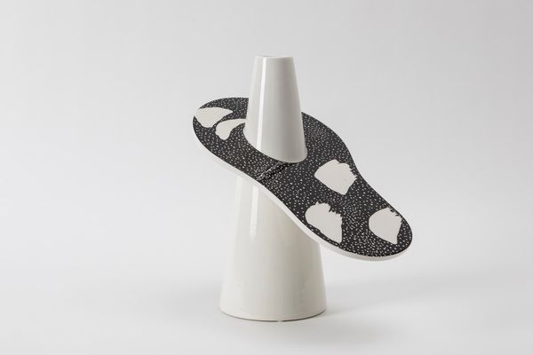 ALESSANDRO MENDINI : Vaso 4 Mani, mod. Colletto 6  - Asta Tiny design - Associazione Nazionale - Case d'Asta italiane