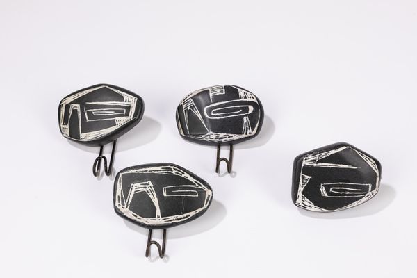 Victor Cerrato : Quattro appendiabiti  - Asta Tiny design - Associazione Nazionale - Case d'Asta italiane