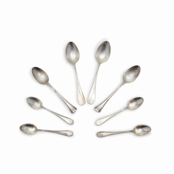 Sedici cucchiaini in argento, Italia XX secolo  - Asta Argenti dal XVIII al XX secolo - Associazione Nazionale - Case d'Asta italiane