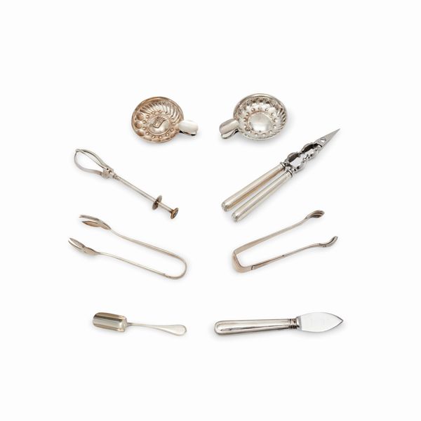 Otto oggetti in argento, Italia, XX secolo  - Asta Argenti dal XVIII al XX secolo - Associazione Nazionale - Case d'Asta italiane