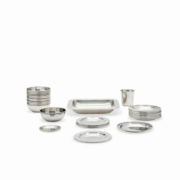 Trentaquattro oggetti in argento, Italia, XX secolo  - Asta Argenti dal XVIII al XX secolo - Associazione Nazionale - Case d'Asta italiane