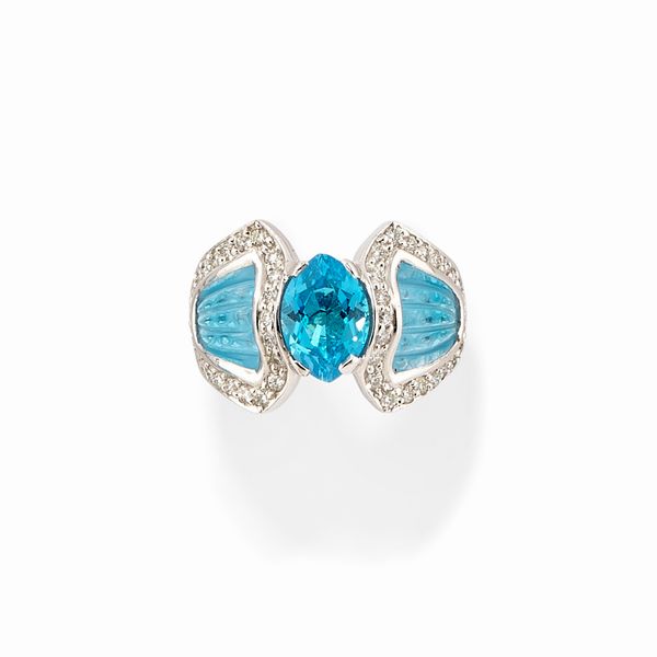 Anello in oro bianco 18k, topazi e diamanti  - Asta Argenti dal XVIII al XX secolo - Associazione Nazionale - Case d'Asta italiane