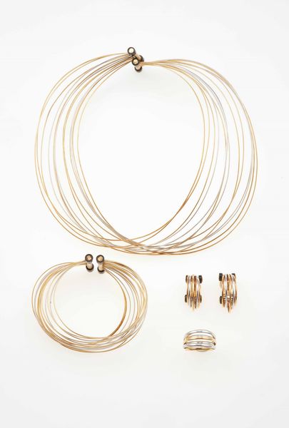 Scavia. Parure composta da girocollo, bracciale, orecchini ed anello  - Asta Fine jewels - Associazione Nazionale - Case d'Asta italiane