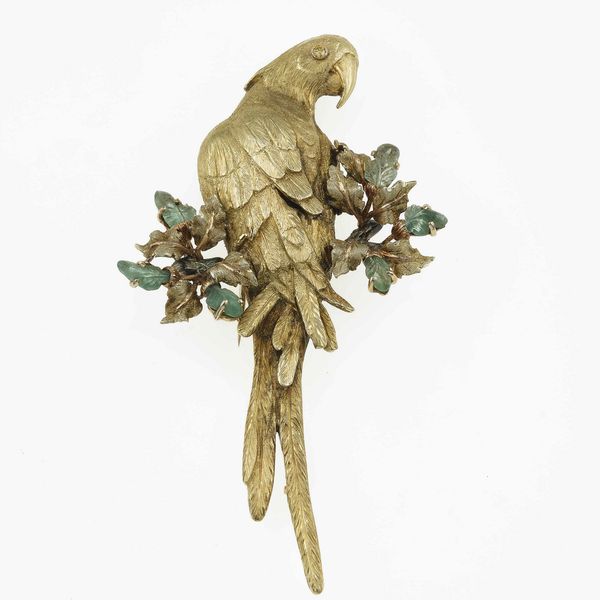 M. Buccellati. Spilla pappagallo con smeraldi incisi  - Asta Fine jewels - Associazione Nazionale - Case d'Asta italiane
