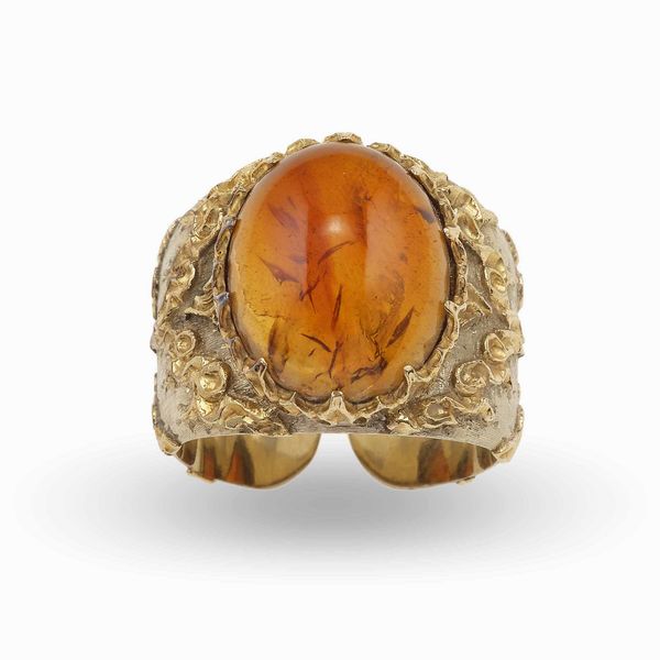 M. Buccellati. Anello con ambra  - Asta Fine jewels - Associazione Nazionale - Case d'Asta italiane