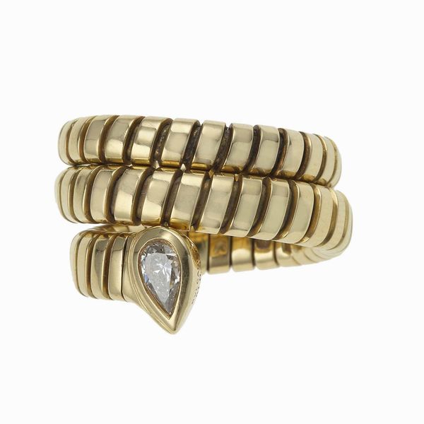 Bulgari. Anello con diamante taglio goccia  - Asta Fine jewels - Associazione Nazionale - Case d'Asta italiane