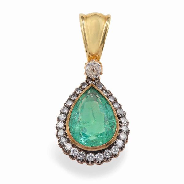 Pendente con smeraldo Colombia e diamanti a contorno  - Asta Fine jewels - Associazione Nazionale - Case d'Asta italiane