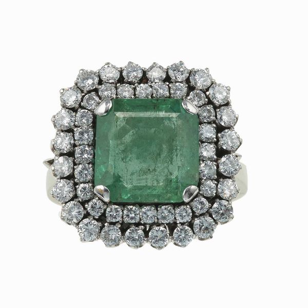 Anello con smeraldo e diamanti  - Asta Fine jewels - Associazione Nazionale - Case d'Asta italiane
