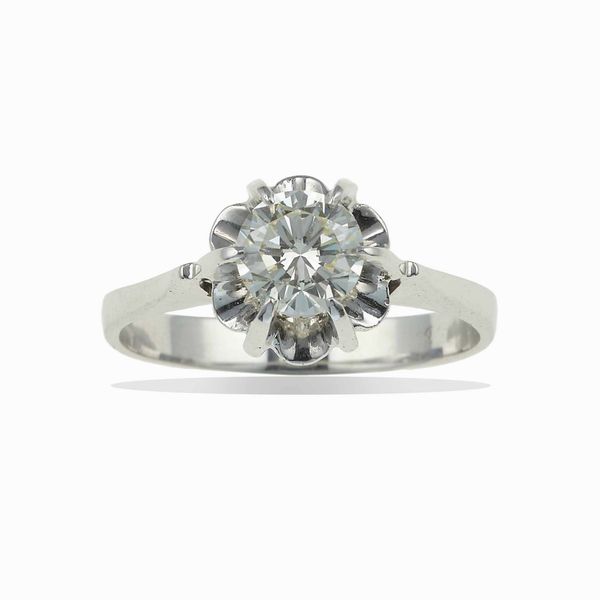 Anello con diamante taglio brillante di ct 0.70 circa  - Asta Fine jewels - Associazione Nazionale - Case d'Asta italiane