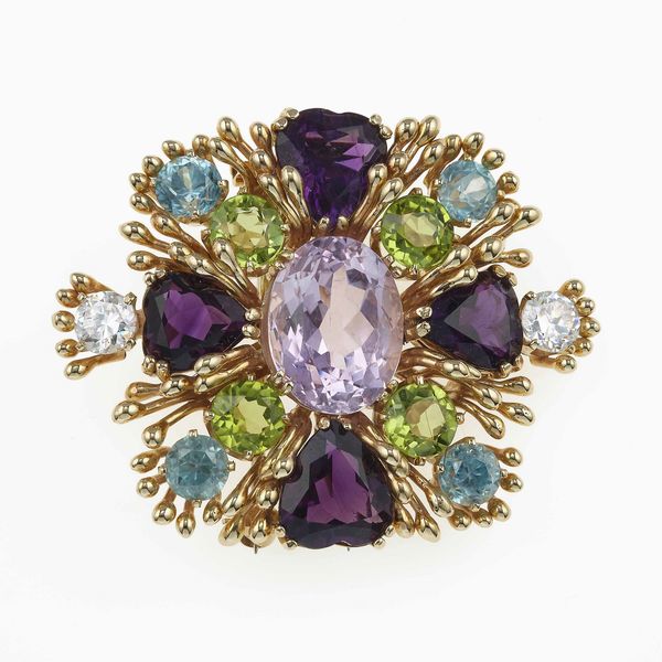 Spilla con gem-set, moissaniti sintetiche e kunzite centrale  - Asta Fine jewels - Associazione Nazionale - Case d'Asta italiane