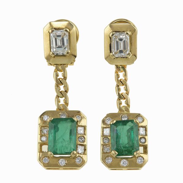 Orecchini pendenti con smeraldi e diamanti  - Asta Fine jewels - Associazione Nazionale - Case d'Asta italiane