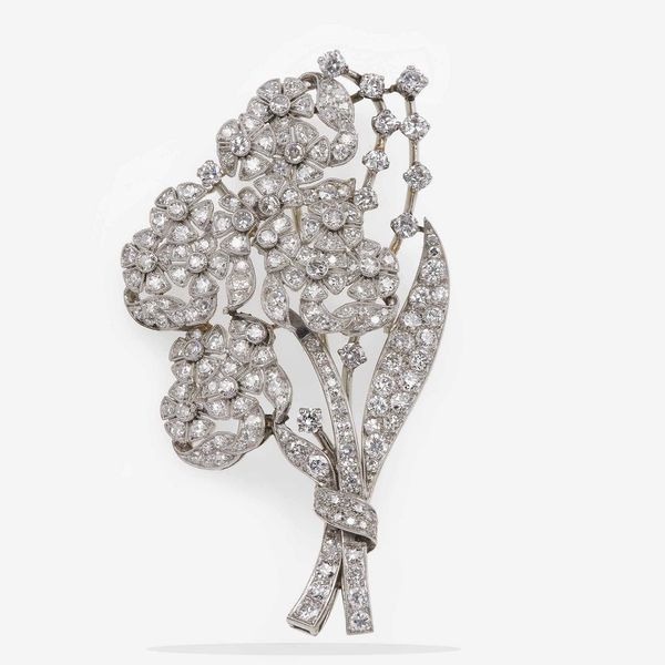 Spilla a soggetto floreale con diamanti  - Asta Fine jewels - Associazione Nazionale - Case d'Asta italiane