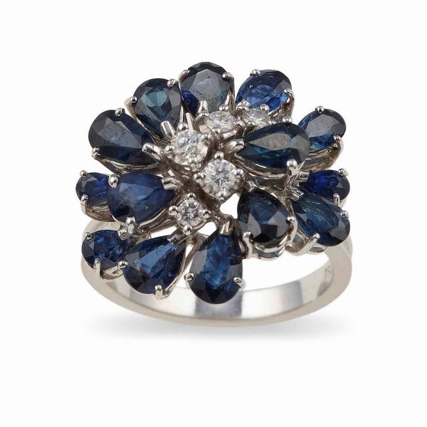 Lotto composto da anello e spilla con diamanti e zaffiri  - Asta Fine jewels - Associazione Nazionale - Case d'Asta italiane