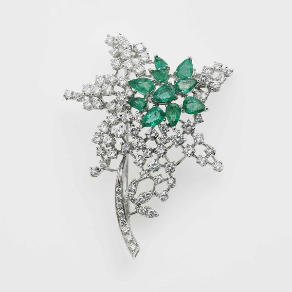 Spilla con diamanti e smeraldi  - Asta Fine jewels - Associazione Nazionale - Case d'Asta italiane