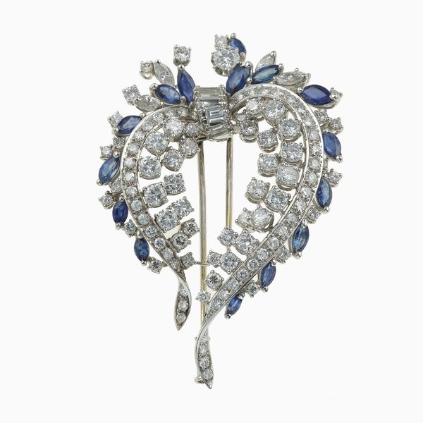 Spilla con diamanti e zaffiri  - Asta Fine jewels - Associazione Nazionale - Case d'Asta italiane