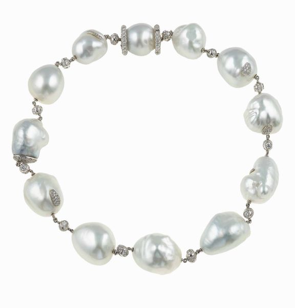 Collana con grandi perle barocche e diamanti  - Asta Fine jewels - Associazione Nazionale - Case d'Asta italiane
