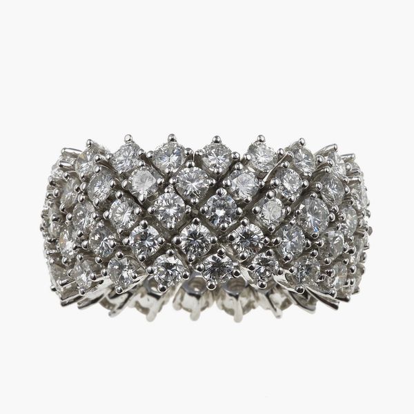 Anello a fascia morbida con diamanti taglio brillante per ct 13.00 circa  - Asta Fine jewels - Associazione Nazionale - Case d'Asta italiane