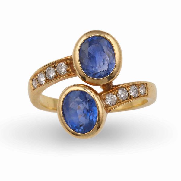 Anello contrari� con due zaffiri probabile Sri Lanka per ct 1.60 circa e piccoli diamanti  - Asta Fine jewels - Associazione Nazionale - Case d'Asta italiane