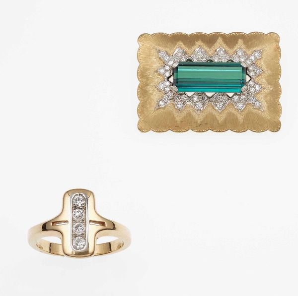 Lotto composto da anello con diamanti e spilla con tormalina indicolite e diamanti  - Asta Fine jewels - Associazione Nazionale - Case d'Asta italiane