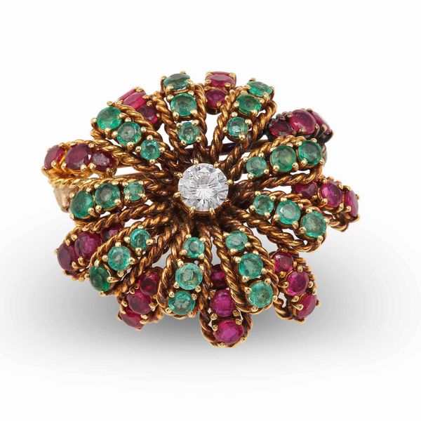 Spilla con diamante, smeraldi e rubini  - Asta Fine jewels - Associazione Nazionale - Case d'Asta italiane