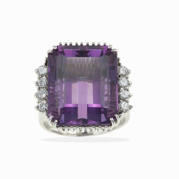 Anello con ametista e diamanti  - Asta Fine jewels - Associazione Nazionale - Case d'Asta italiane