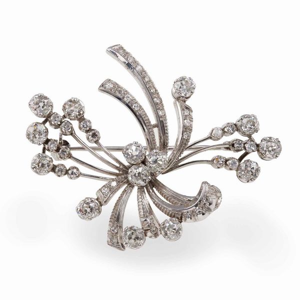 Spilla con diamanti di vecchio taglio  - Asta Fine jewels - Associazione Nazionale - Case d'Asta italiane