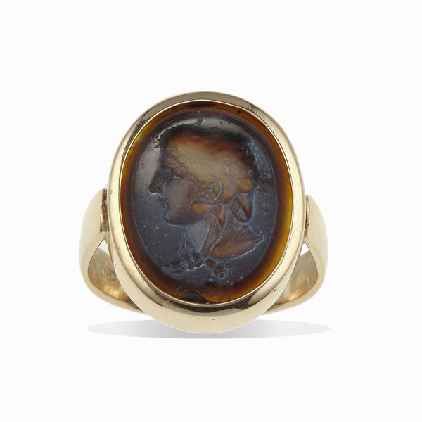 Anello con cammeo su pietra dura firmato Pichler  - Asta Fine jewels - Associazione Nazionale - Case d'Asta italiane