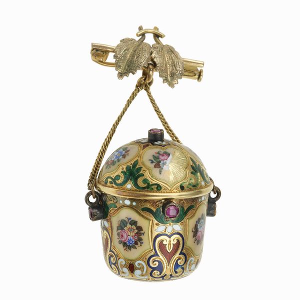 Spilla con pendente porta sali con smalti policromi e piccoli rubini  - Asta Fine jewels - Associazione Nazionale - Case d'Asta italiane