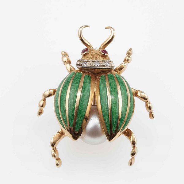 Spilla animalier con smalti, diamanti, piccoli rubini e perla coltivata  - Asta Fine jewels - Associazione Nazionale - Case d'Asta italiane