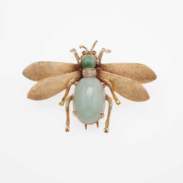 Spilla con giadeiti e diamanti  - Asta Fine jewels - Associazione Nazionale - Case d'Asta italiane