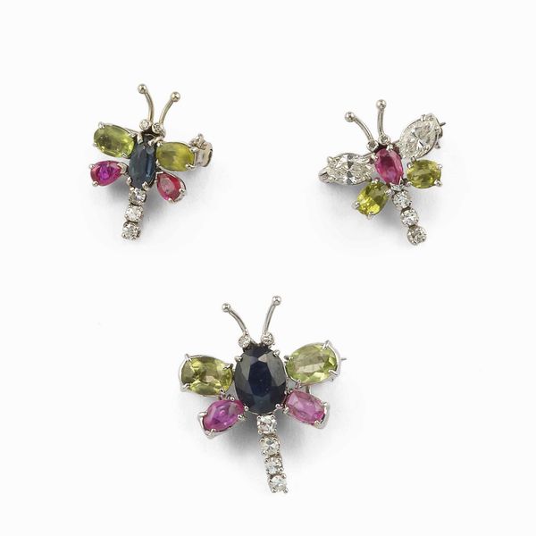 Lotto composto da tre piccole spille con corindoni multicolor e diamanti  - Asta Fine jewels - Associazione Nazionale - Case d'Asta italiane