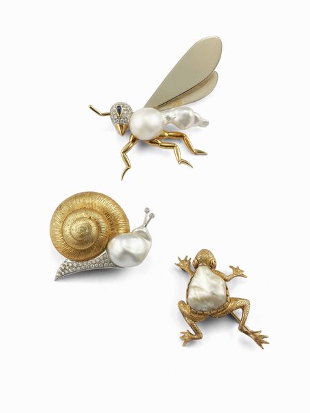 Lotto composto da tre spille con perle e diamanti  - Asta Fine jewels - Associazione Nazionale - Case d'Asta italiane