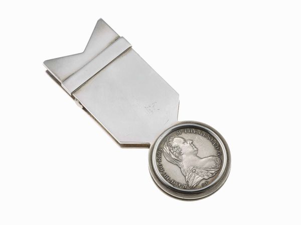 Bulgari. Fermacarte con moneta  - Asta Fine jewels - Associazione Nazionale - Case d'Asta italiane