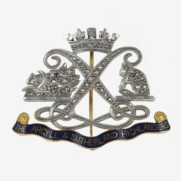 Spilla con piccoli diamanti e smalto  - Asta Fine jewels - Associazione Nazionale - Case d'Asta italiane