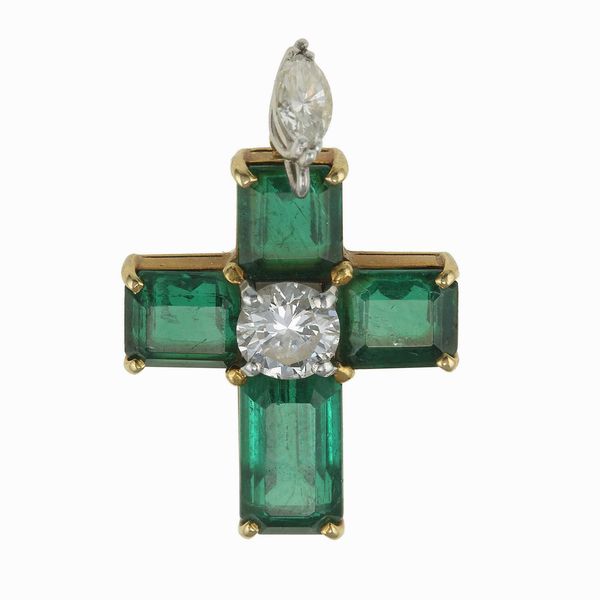 Pendente con smeraldi Colombia e diamante taglio brillante  - Asta Fine jewels - Associazione Nazionale - Case d'Asta italiane
