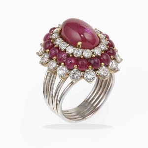 Anello con rubini cabochon e diamanti  - Asta Fine jewels - Associazione Nazionale - Case d'Asta italiane