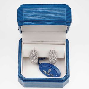 Damiani. Orecchini con pav� di diamanti per ct 2.40  - Asta Fine jewels - Associazione Nazionale - Case d'Asta italiane
