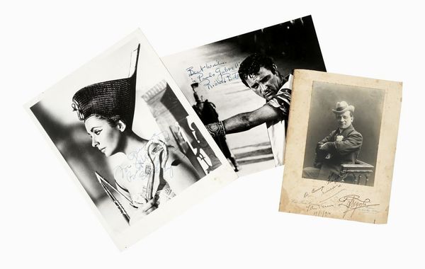 ELISABETH TAYLOR : Ritratto fotografico con dedica e firma autografa.  - Asta Libri, manoscritti e riviste [ASTA A TEMPO] - Associazione Nazionale - Case d'Asta italiane